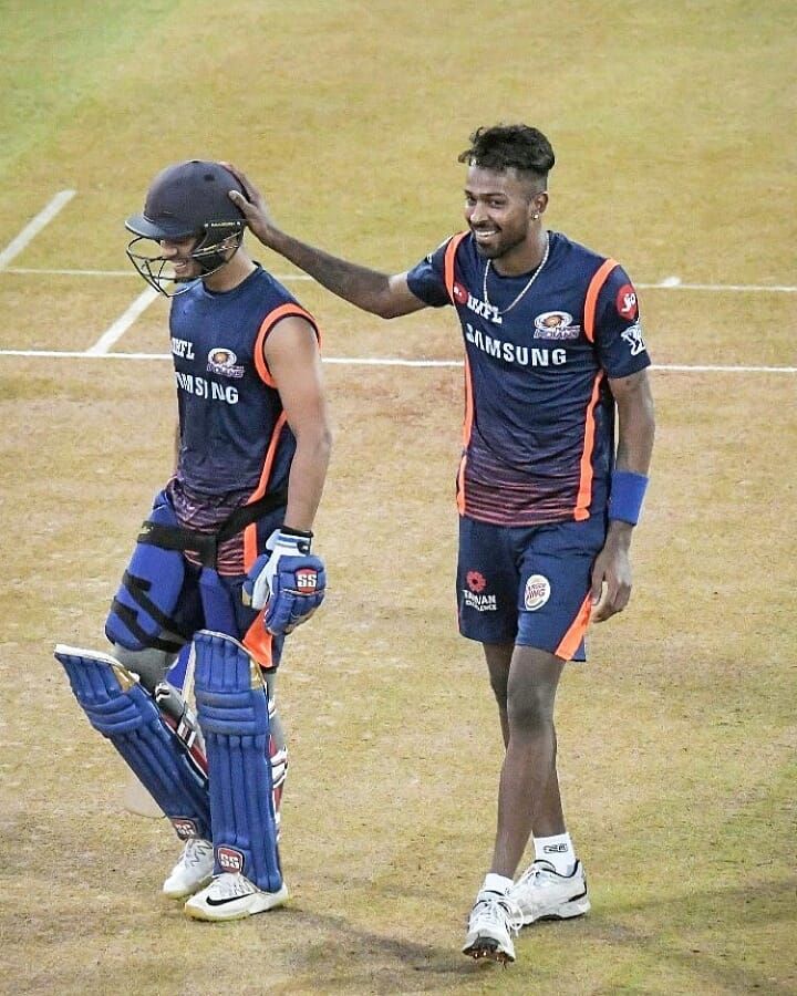4 204 Likes 17 Comments Hardik Pandya Hardikpandya93 Fanclub On Instagram Good Morning Everyone Follow Hardikpa Mumbai Indians Sports Jersey Cute