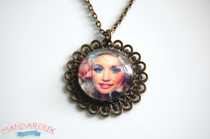 DOLLY jewelry! Love it! | Jewelry, Filigree necklaces, Pendant