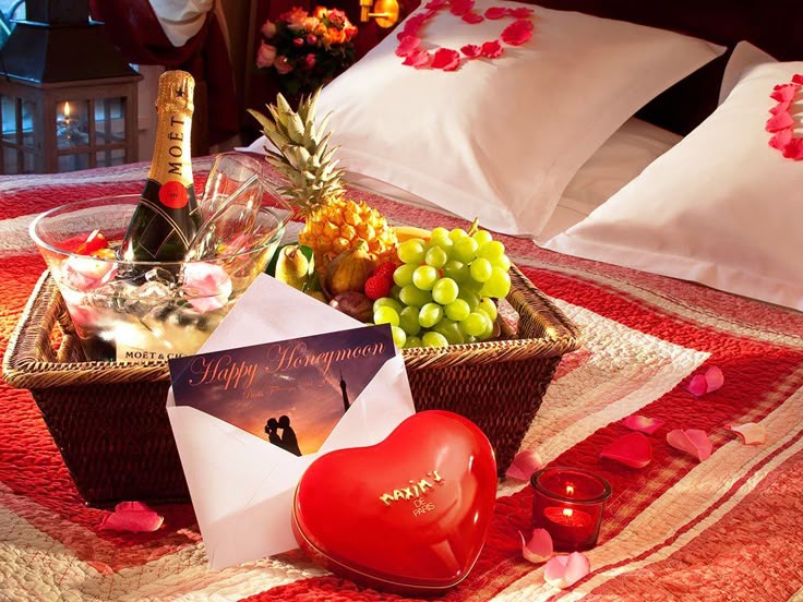 11 Best Honeymoon Room Ideas Images On Pinterest Suite Honeymoon Room Decoration For Some People Is Very Important A First Night Plan Wedding Not Complete Without Designing By
