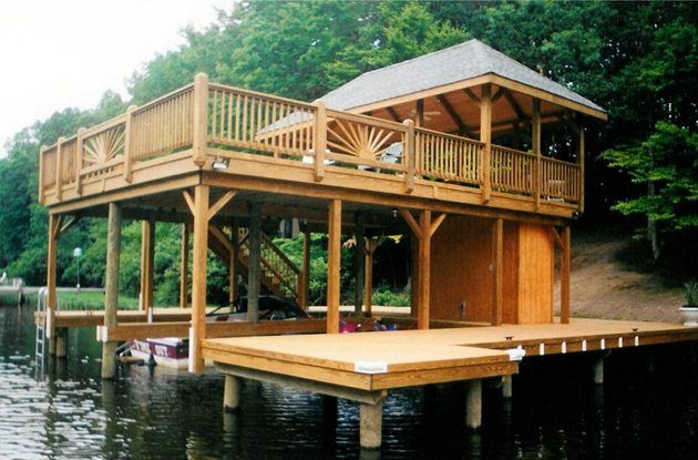 Lake George Effort To Reduce Permit Violations - - The Adirondack Almanack in 2020 | House boat, Dock house, Boathouse design