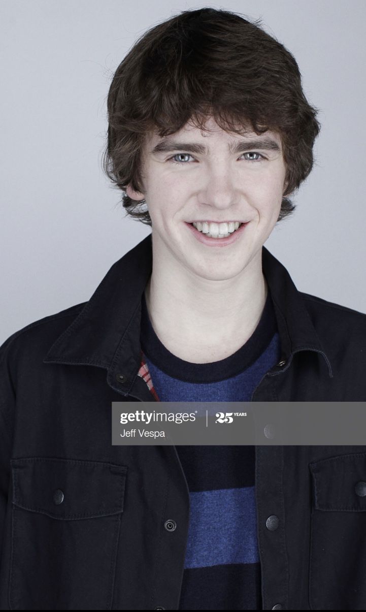 Pin De Tata Lokistan En Freddie Highmore Actores Fotos