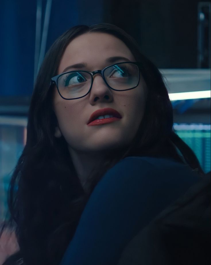 WandaVision screenshot Marvel women Kat dennings Camren bicondova WandaVision screenshot Marvel women Kat dennings Camren bicondova