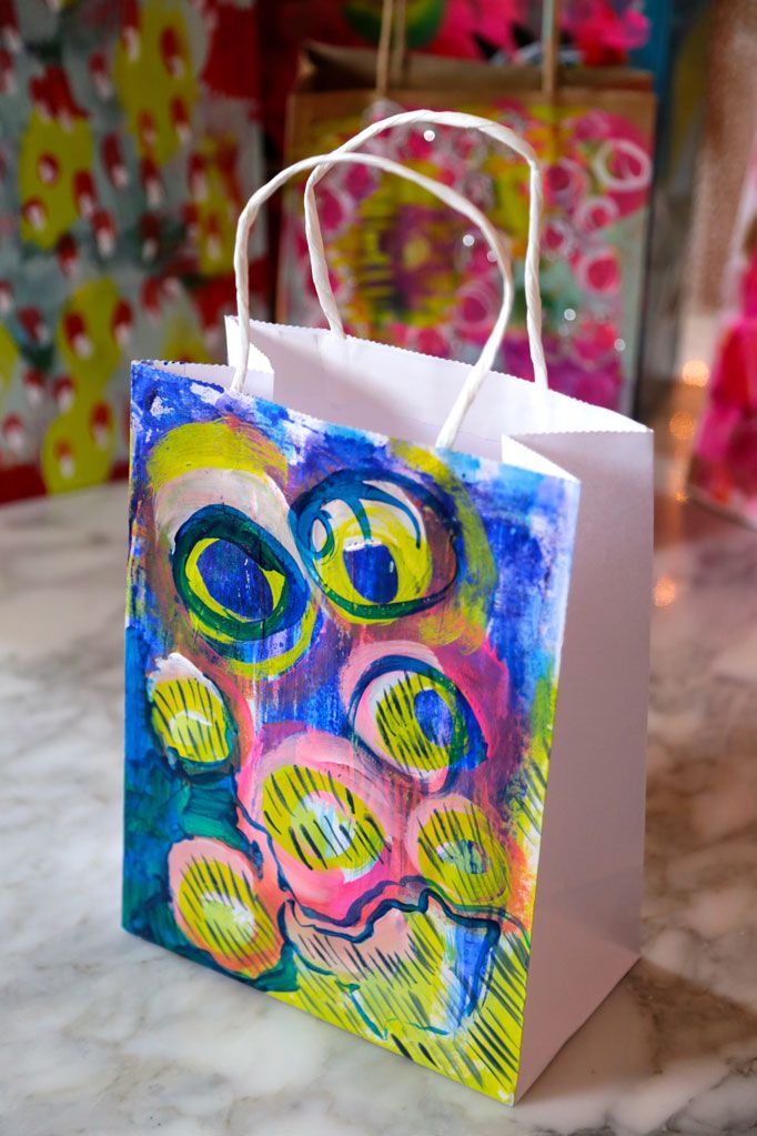 Painted Gift Bags Aunt Peaches Painting gift, Gift bags, Diy gift