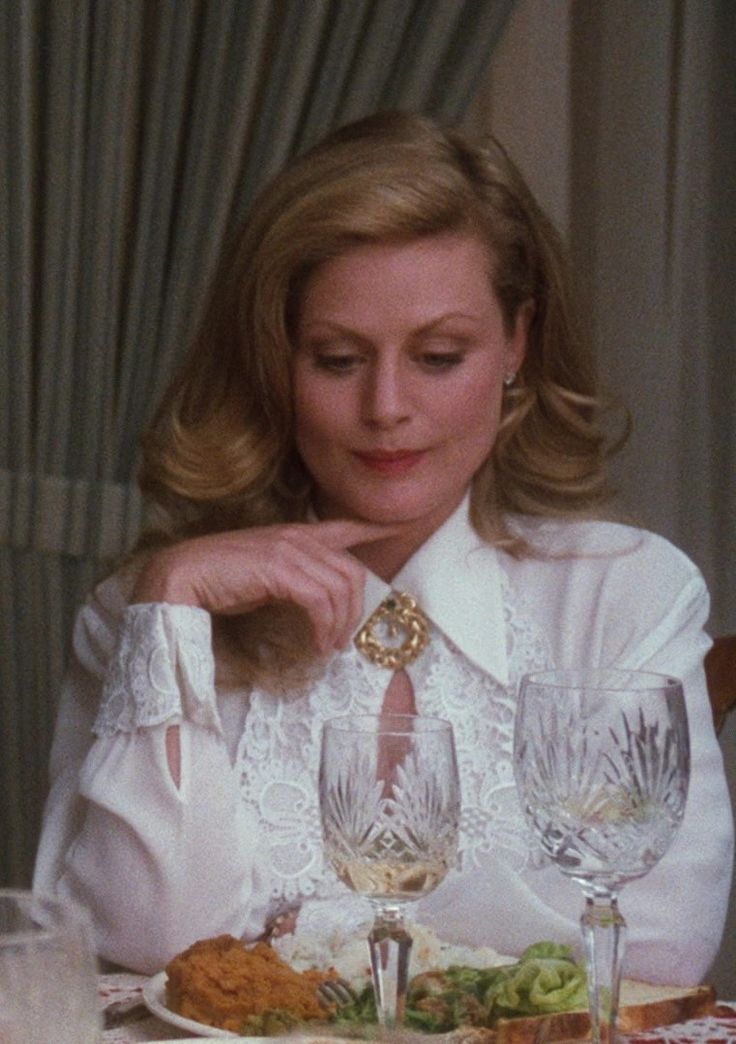 Beverly D'Angelo - Christmas Vacation | Christmas vacation, Beverly d