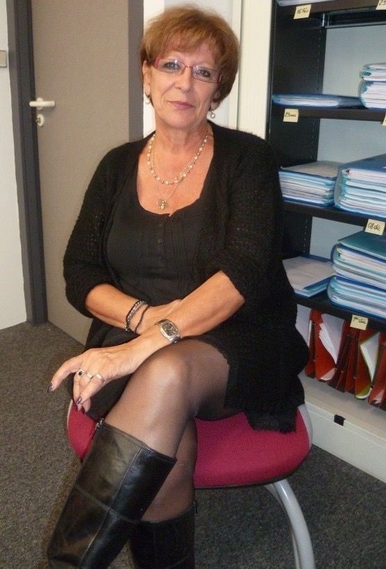 Lehrerin Granny Sexspielzeuge Onanieren