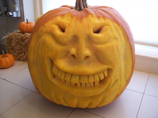 a toothy smile happy pumpkin carving heres a fun carved jackolantern - Halloween Pumpkin Carving Faces a toothy smile happy pumpkin carving heres a fun carved jackolantern - Halloween Pumpkin Carving Faces