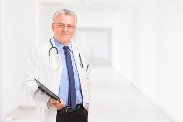 do physical therapists wear white coats do physical therapists wear white coats