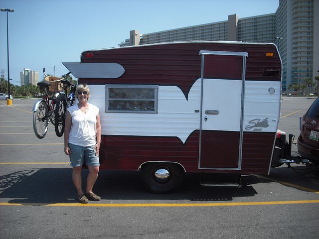 Best 25+ Shasta compact ideas on Pinterest | Retro caravan ...