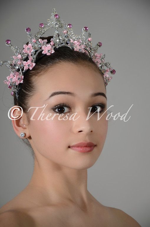 87 Best Tiaras Para El Balet Images On Pinterest Crowns Ballet Ballet Headpieces And Tiaras Theresawood