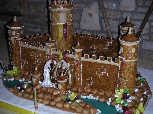 Une pièce montée pour un mariage médiéval Idée
