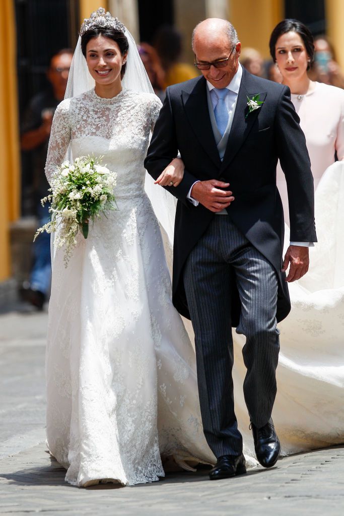 así es el vestido de novia de alessandra de osma diseñado por jorge