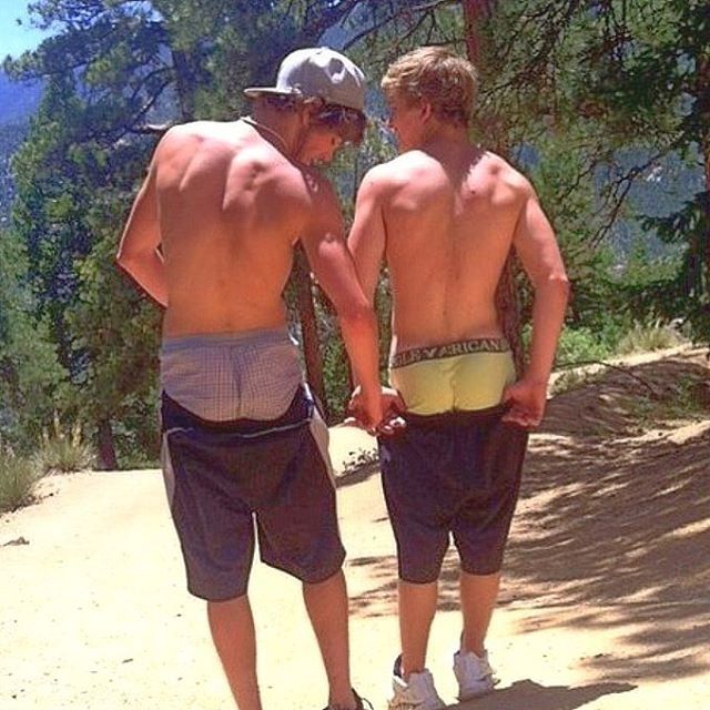 Sagging Jungs Sagging Jungs