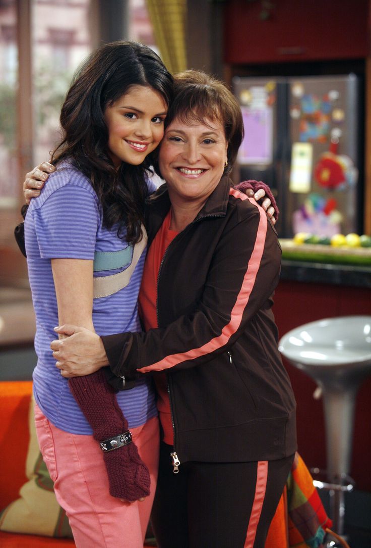 Wizards of waverly place lesbian barbies isis playing with barbies yougalery