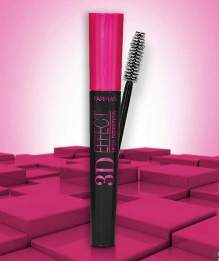 3D effect Mascara de la linea Farmasi Con un cepillo de fibra especial separa las pestañas, alargan...