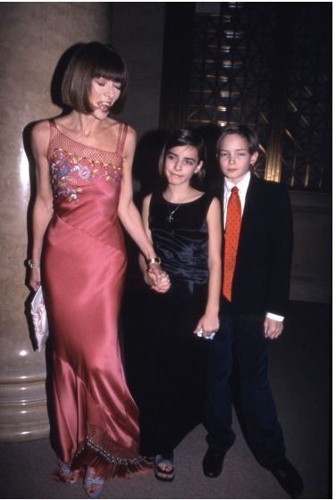 Anna Wintour and kids | Anna wintour young, Anna wintour style, Fashion