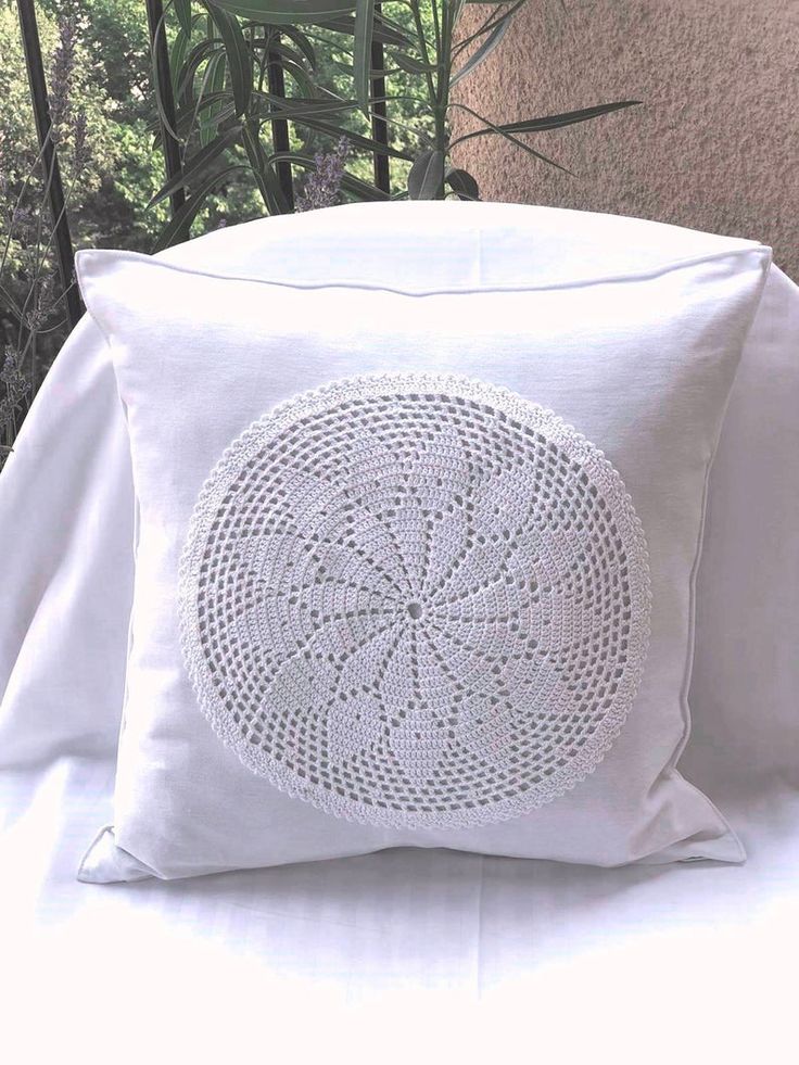 Pure White Pillow Case Decorated With Round Doily Flower Pattern Light And Relaxing Folk Handicraft Approximately 16 90x16 90 Cases Pillows Pure White Pillow Case Decorated With, White Round Pillow Cover