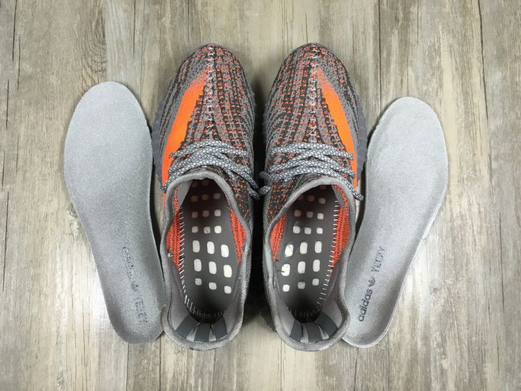 adidas Yeezy Boost 350 V2 Size 10 Kanye Core Black Red By9612