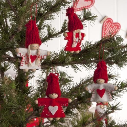 People Decorating A Christmas Tree 19 best christmas: scandi style images on pinterest | scandi style People Decorating A Christmas Tree 19 best christmas: scandi style images on pinterest | scandi style