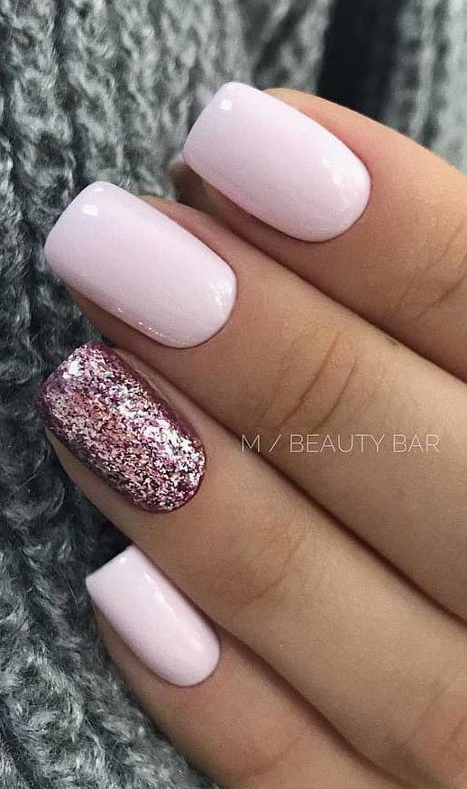 The shiny nail design is always a good choice for the winter, especially during the holidays. New Year’s Eve is entirely devoted to sparks and shine. Your nails should not be an exception. They will spice up your glamorous image of this special night. You will find below a collection of 16 beautiful spark patterns …