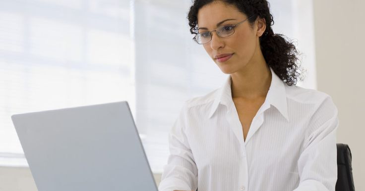 Como criar um PDF com campos editáveis. O PDF (Portable Document Format ou Formato Portátil de Documentos, em português) é o principal tipo de arquivo para armazenar documentos acessíveis na internet. Muitas empresas e órgãos governamentais usam esse formato para publicar formulários e material informativo. O tipo de arquivo PDF é popular porque qualquer usuário com um programa de ...