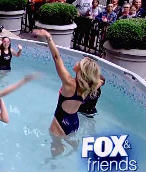 Elisabeth hasselbeck bikini pics Elisabeth hasselbeck bikini pics