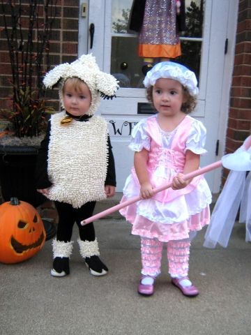 Best 25 Twins halloween costumes ideas on Pinterest