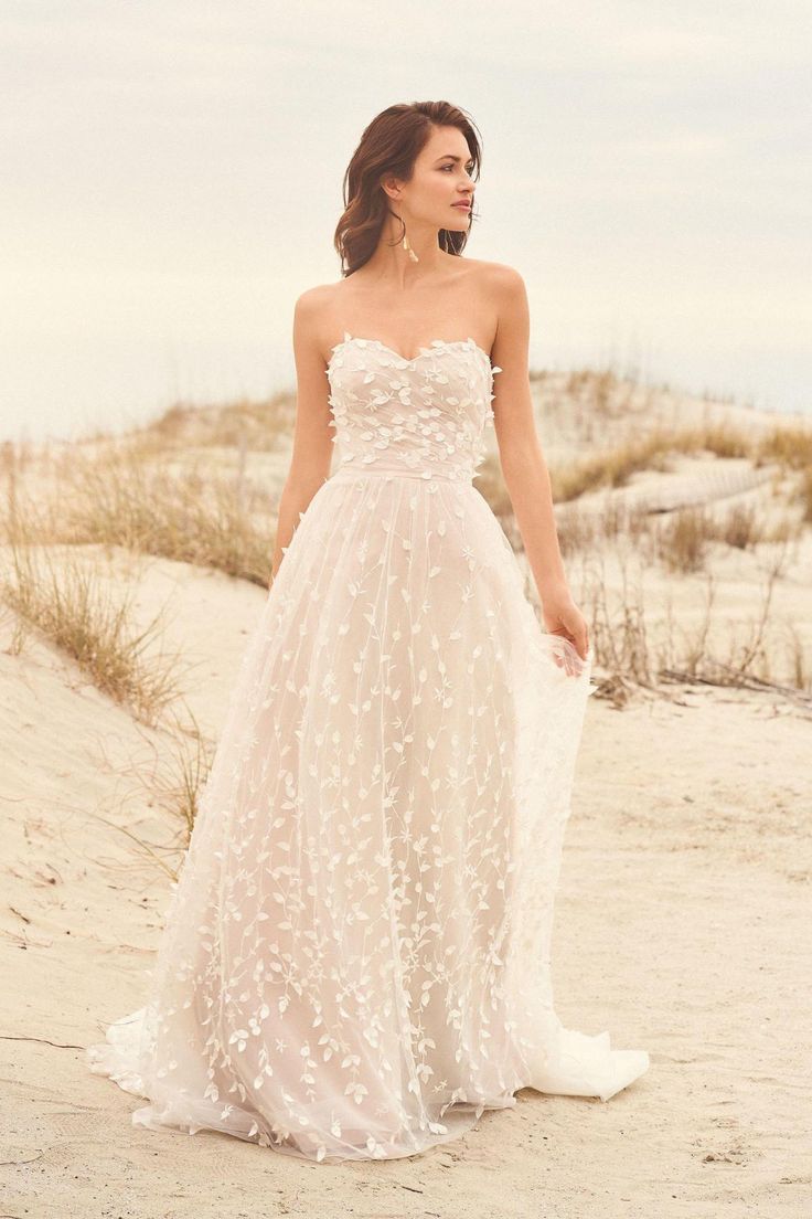 Pin auf Brautkleider Blush