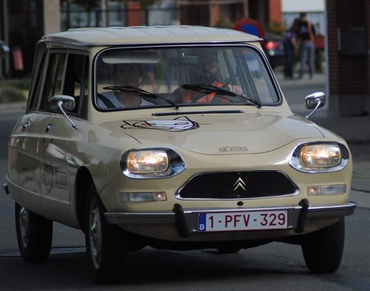 Flying Citroen At Bank Of Georgia Flying Car Hover Car Hover Bike