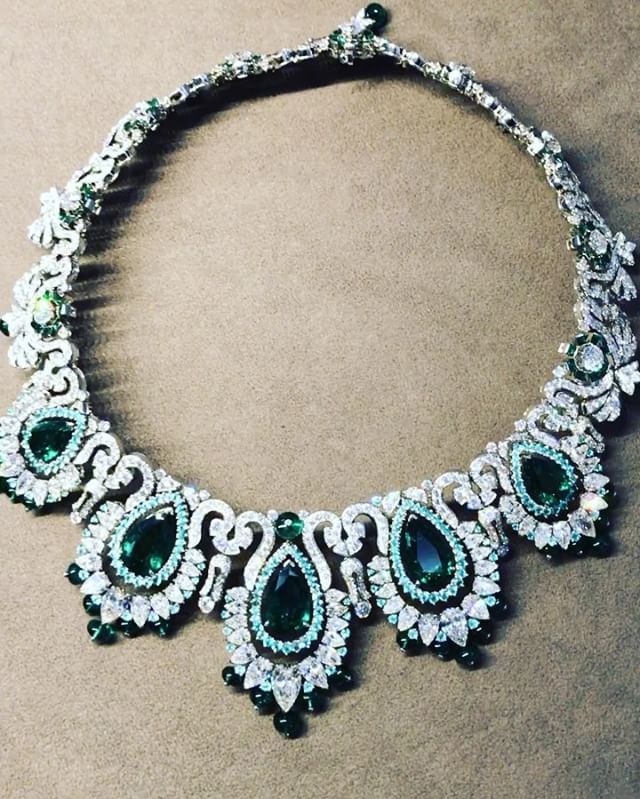 Paraiba Tourmaline And Emerald Necklace Of Van Cleef Arpels Paraiba Tourmaline And Emerald Necklace Of Van Cleef Arpels Jewelry Jewels
