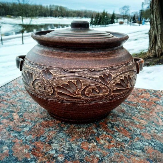 prepare delicious meals Handmade red clay Pottery clay Ceramic casserole for cooks