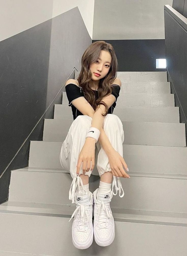 Pin by Yuyu ˚ ༘♡ ⋆。˚ on Billlie ˚ ༘♡ ⋆。˚ in 2022 | Kpop girls