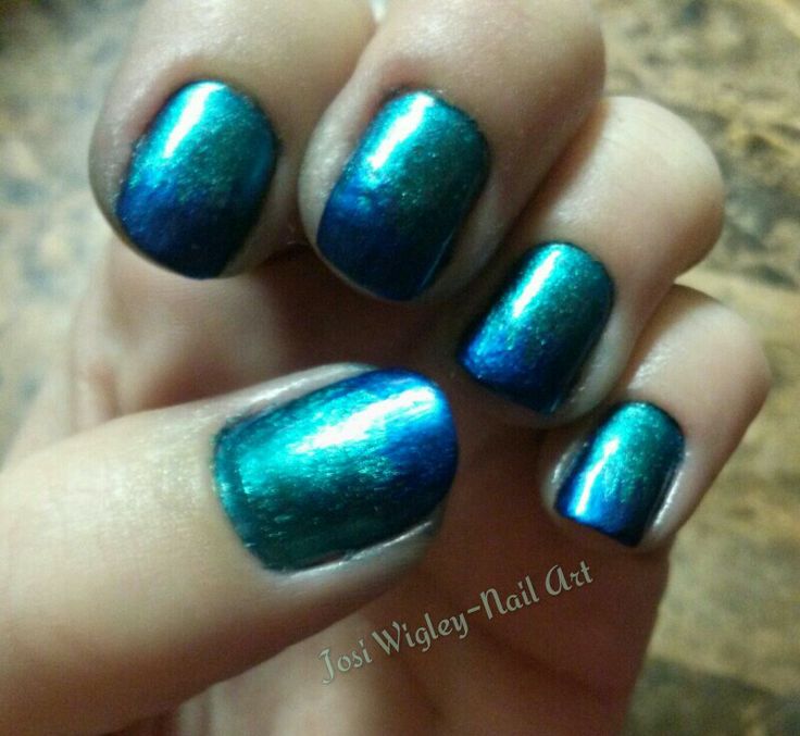 My Metallic Gradient Nails A Dark Turquoise To Navy Blue Using China Glaze Deviantly Daring My Metallic Gradient Nails A Dark Turquoise To Navy Blue Using China Glaze Deviantly Daring