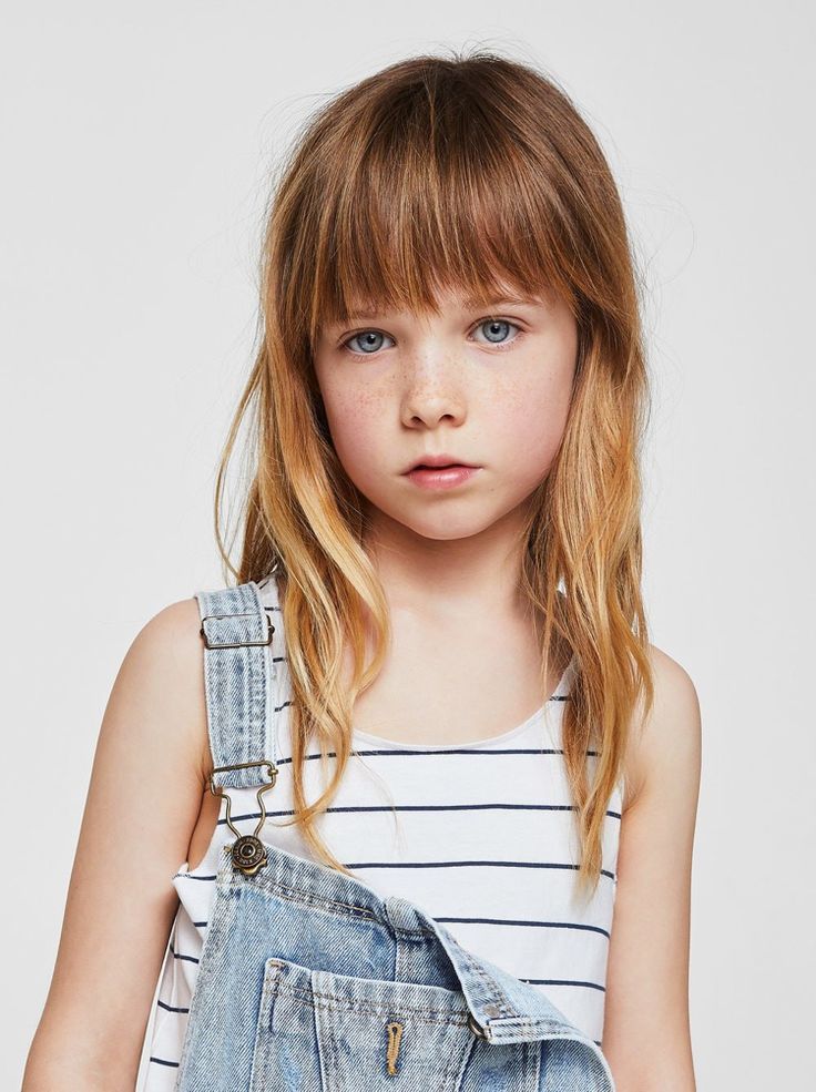 Kleine blonde mädchen