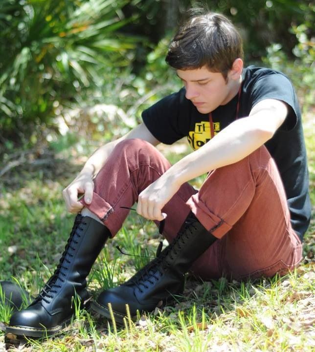 Laisa shemale gulp Amateur gay man