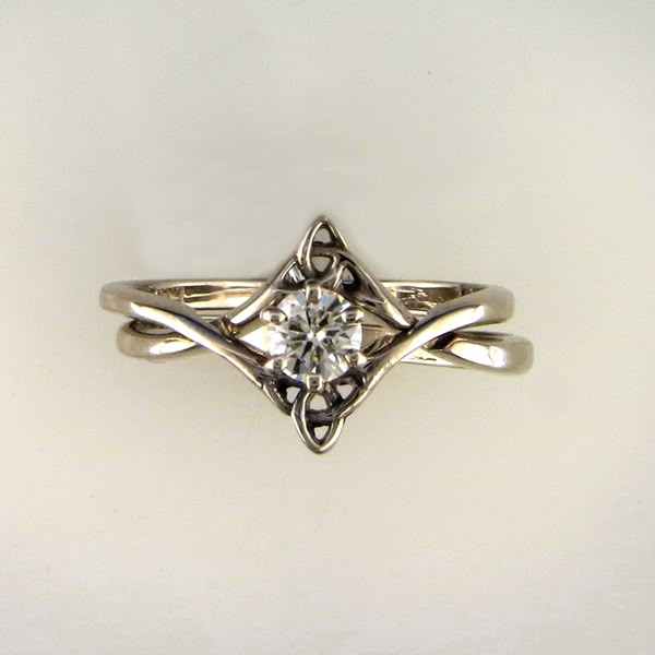 121 Best Celtic Wedding Or Irish Theme Images On Pinterest Interlocking Wedding Set With Diamond Celtic Ringsceltic