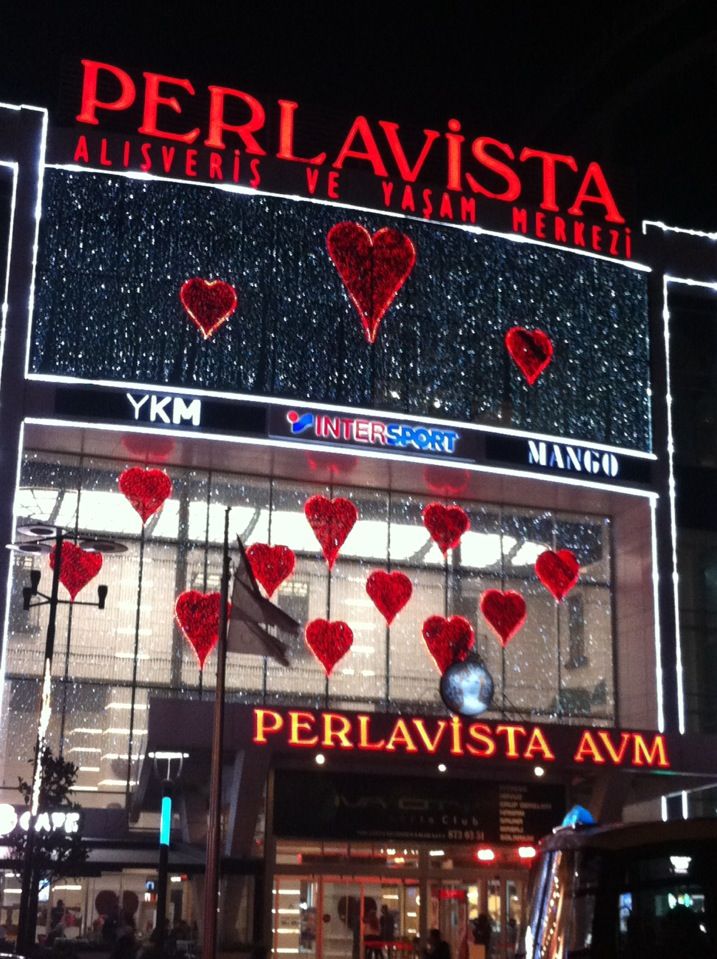Perlavista Adnan Kahveci Beylikduzu Istanbul Broadway Shows Four Square Istanbul