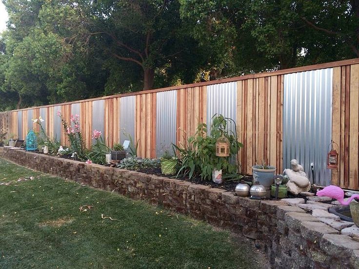Try this DIY idea to hide an AC unit. It’s an elegant ... Try this DIY idea to hide an AC unit Its an elegant
