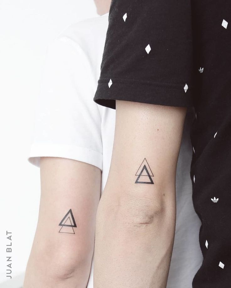 50 entzückende Micro Tattoos von Juan Blat, #Blat #entzuckende #Juan #micro #Tattoos #triangl...
