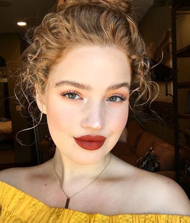 Red Lips Simple Fall Makeup Looks For Fair Skin Date Night