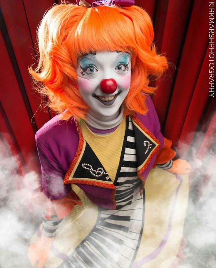 Pin By Samantha Droskie On Fun Stuff Clown Girl Female Clown Cute Clown