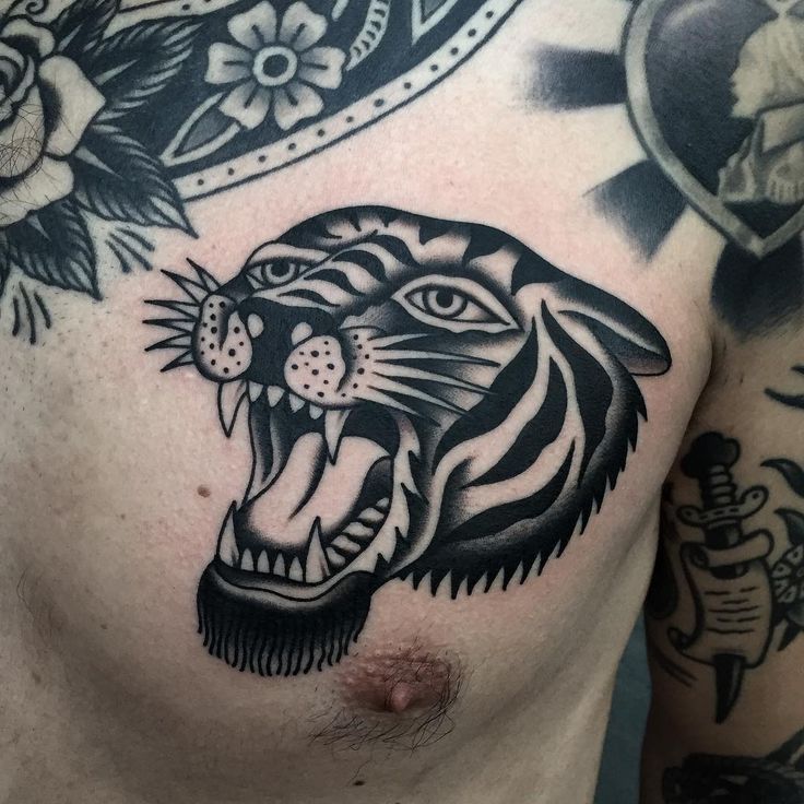 Tiger By Samuele Briganti Boldwillholdfirenze Tattooshop Florence Boldwi Bold Tiger Head Tattoo Traditional Tiger Tattoo Traditional Chest Tattoo