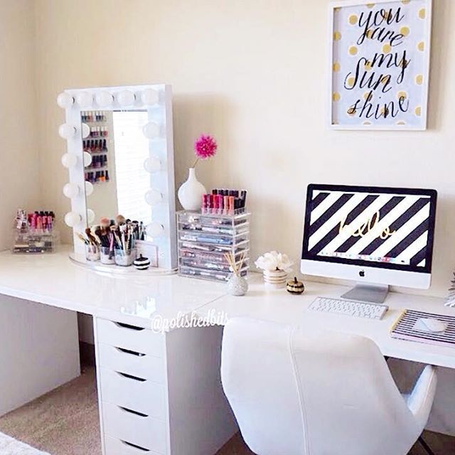 Top 25+ best Makeup vanity desk ideas on Pinterest | Vanity desk ... Top 25+ best Makeup vanity desk ideas on Pinterest | Vanity desk ...