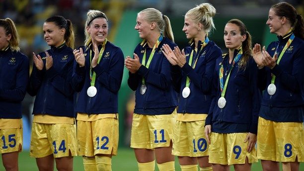 Daily Life This Picture Shows The Swedens Womens Soccer Team Winning Silver In Rio Swedens
