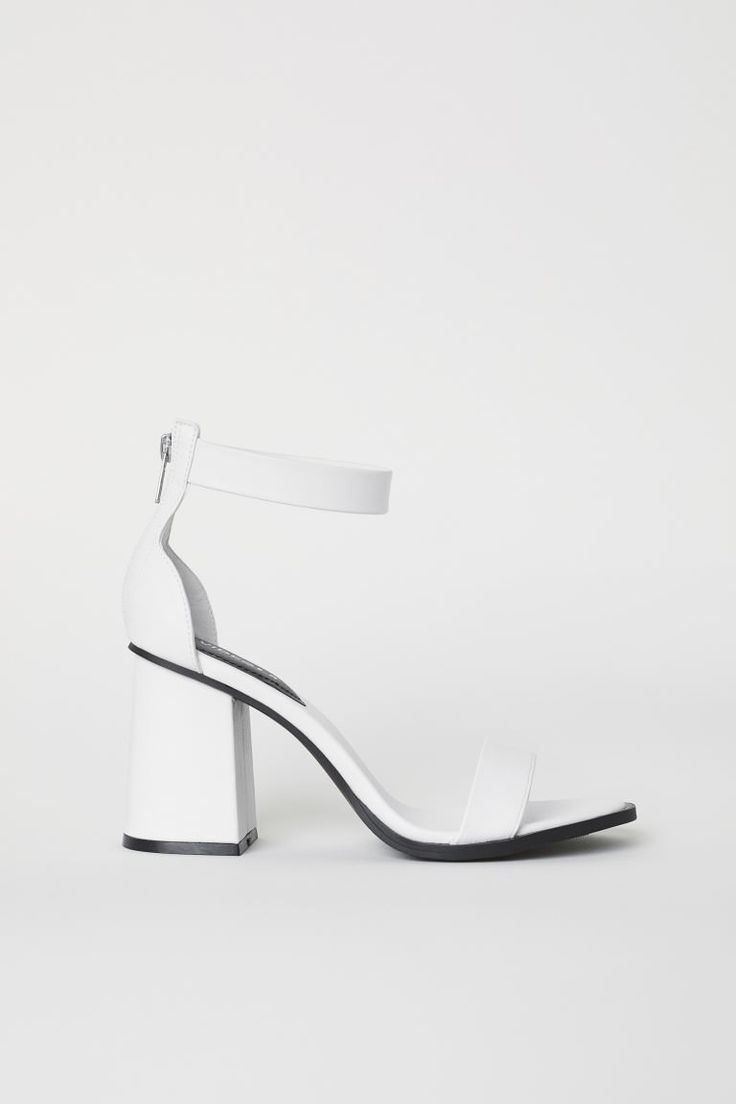 Sandaletten mit Blockabsatz - Weiß - Ladies | H&M DE in 2020 | Sandalen