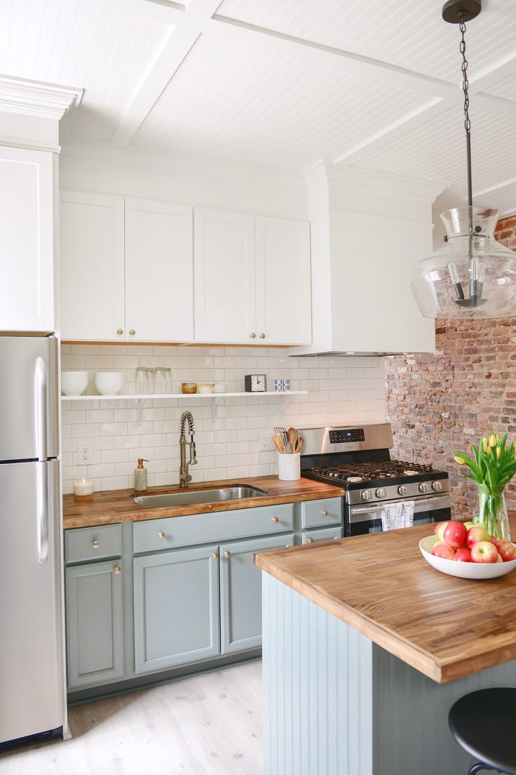 Small Old Kitchen Makeover best 20+ small kitchen makeovers ideas on pinterest | small Small Old Kitchen Makeover best 20+ small kitchen makeovers ideas on pinterest | small