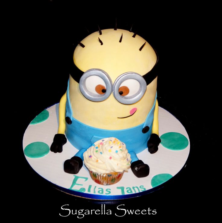 Minion Birthday Cookie Cake Minion Birthday Cookie Cake