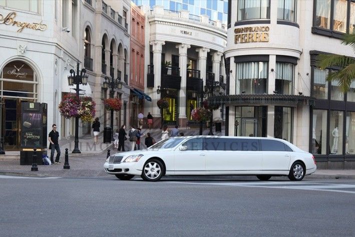 Laz Fly Economy Parking In 2020 Airport Parking Economy Park