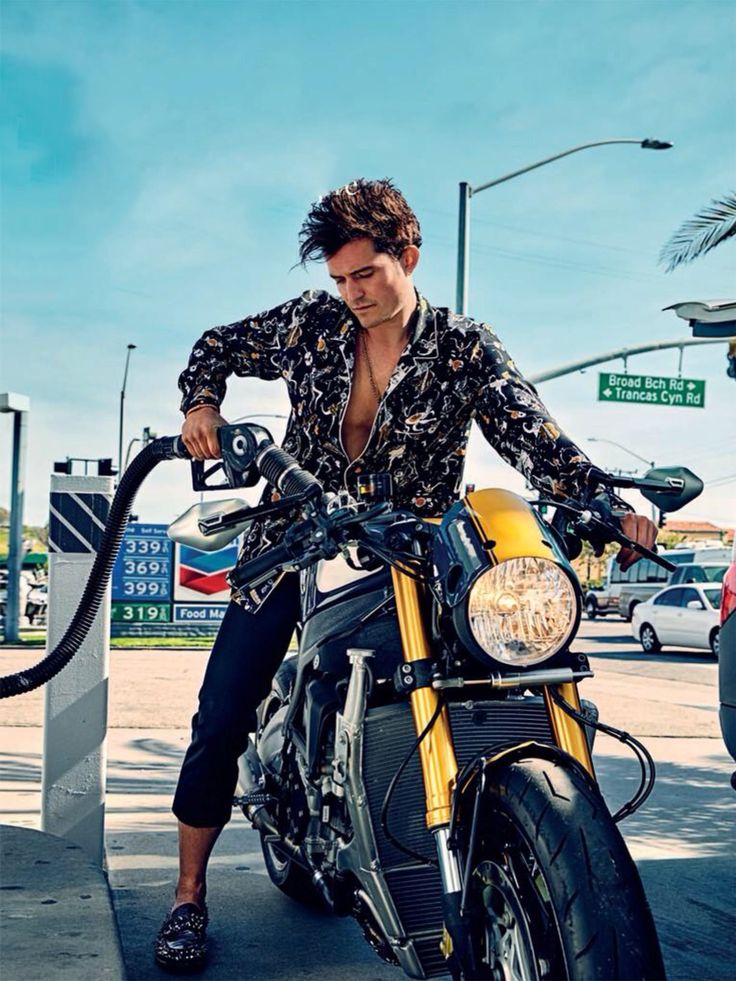Orlando bloom is a gay