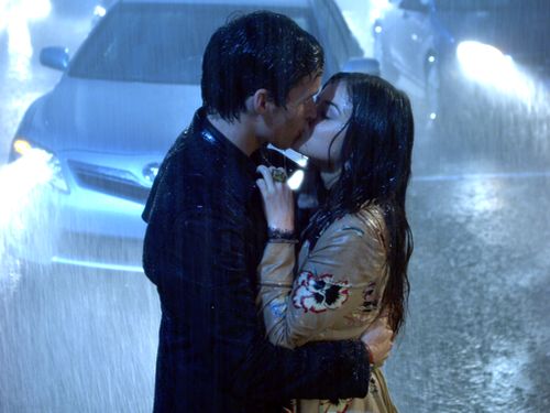 are ezra and aria dating in season 3 It is 3-1-13 right now ( nearing the end of season 3 ) and ezria is still going strong for a while, the producers might want to keep ezria going along because it has such a big fanbase and they are the most loved abc family network couple. are ezra and aria dating in season 3 It is 3-1-13 right now ( nearing the end of season 3 ) and ezria is still going strong for a while, the producers might want to keep ezria going along because it has such a big fanbase and they are the most loved abc family network couple.