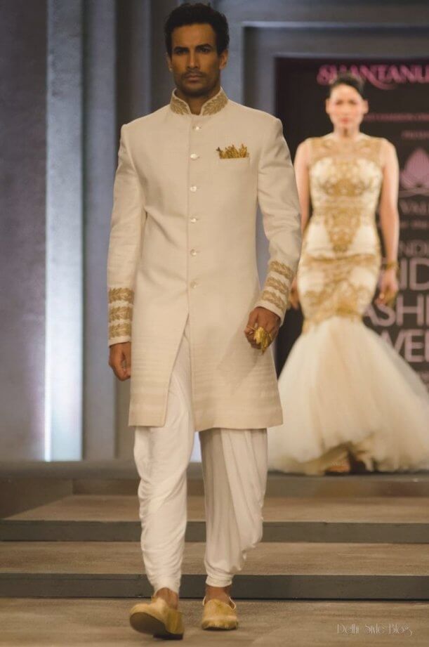 Best 30 White And Gold Indian Wedding Dresses Best 30 White And Gold Indian Wedding Dresses